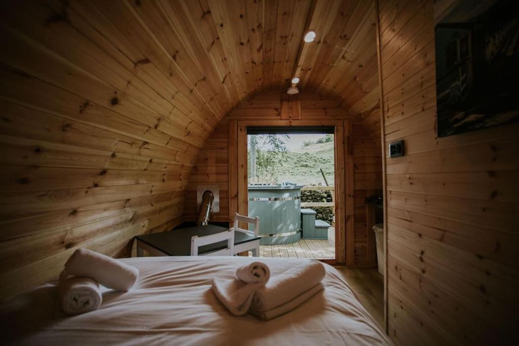 Pine Cosy Winter Cabin - Hot Tub & Log Burner Barmouth Exterior foto